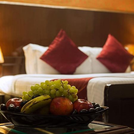 แอร์พอร์ต โฮเต็ล โอลีฟ แอนด์ บลู Hotel นิวเดลี ภายนอก รูปภาพ