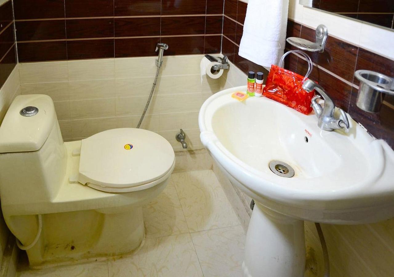 แอร์พอร์ต โฮเต็ล โอลีฟ แอนด์ บลู Hotel นิวเดลี ภายนอก รูปภาพ