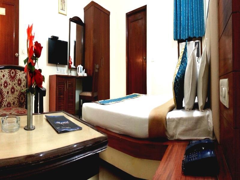 แอร์พอร์ต โฮเต็ล โอลีฟ แอนด์ บลู Hotel นิวเดลี ภายนอก รูปภาพ