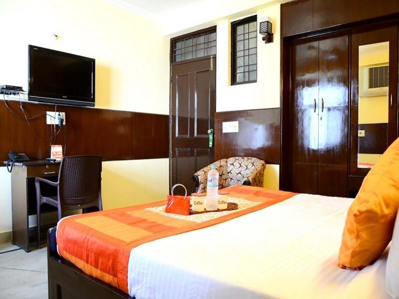 แอร์พอร์ต โฮเต็ล โอลีฟ แอนด์ บลู Hotel นิวเดลี ภายนอก รูปภาพ