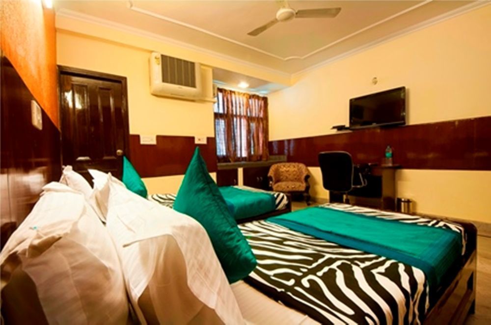 แอร์พอร์ต โฮเต็ล โอลีฟ แอนด์ บลู Hotel นิวเดลี ภายนอก รูปภาพ