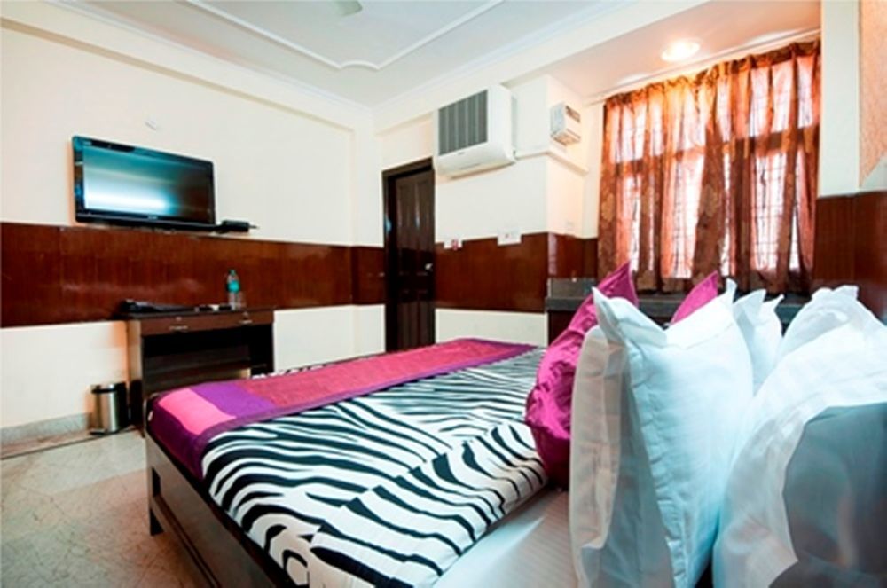 แอร์พอร์ต โฮเต็ล โอลีฟ แอนด์ บลู Hotel นิวเดลี ภายนอก รูปภาพ