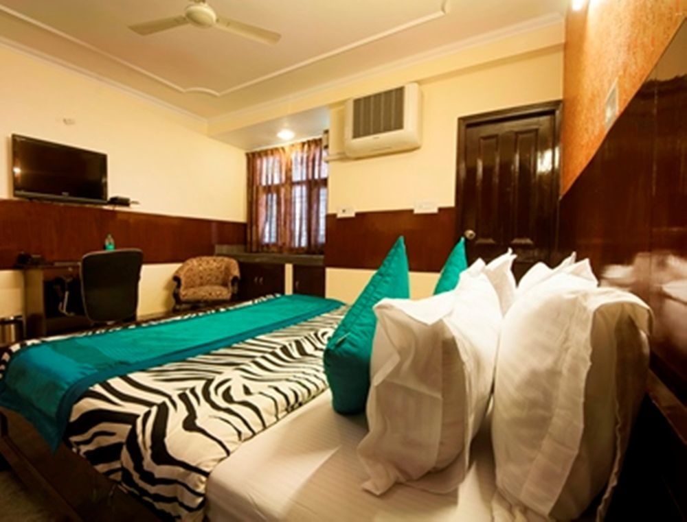 แอร์พอร์ต โฮเต็ล โอลีฟ แอนด์ บลู Hotel นิวเดลี ภายนอก รูปภาพ