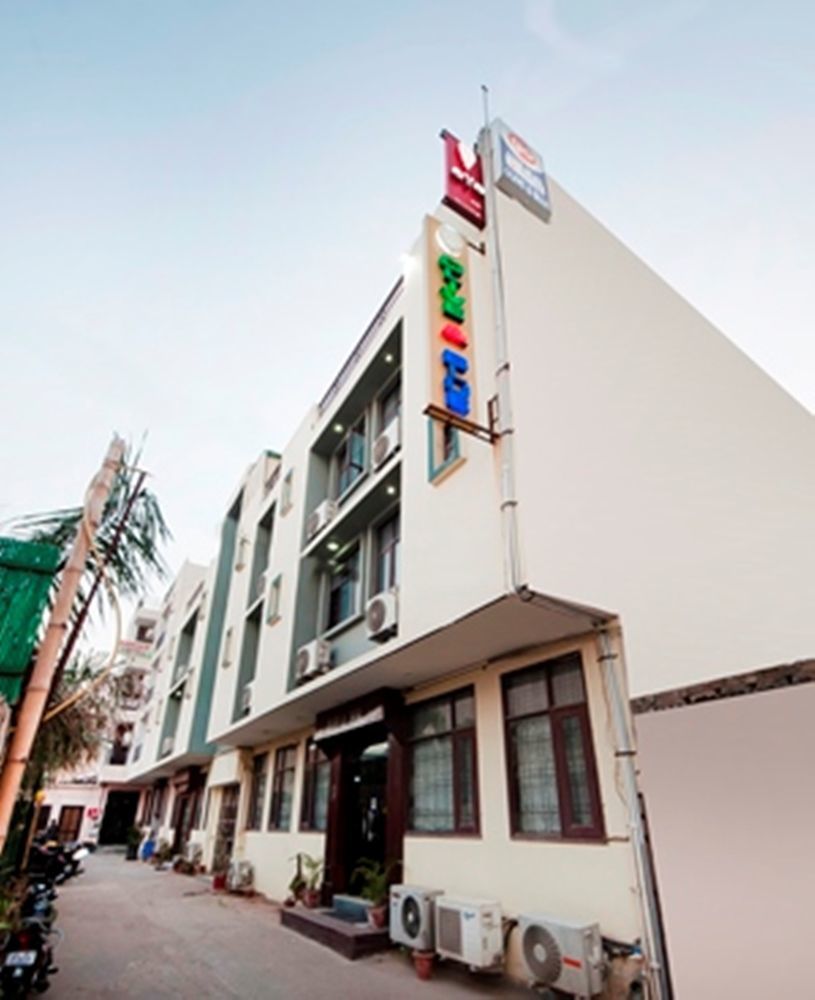 แอร์พอร์ต โฮเต็ล โอลีฟ แอนด์ บลู Hotel นิวเดลี ภายนอก รูปภาพ