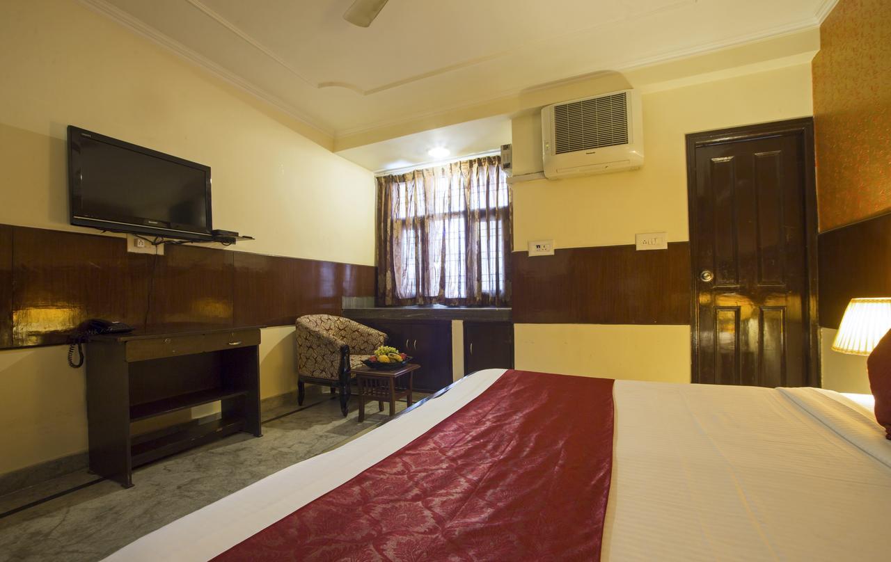 แอร์พอร์ต โฮเต็ล โอลีฟ แอนด์ บลู Hotel นิวเดลี ภายนอก รูปภาพ
