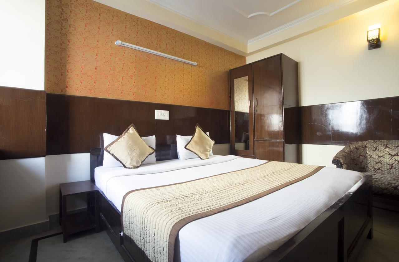 แอร์พอร์ต โฮเต็ล โอลีฟ แอนด์ บลู Hotel นิวเดลี ภายนอก รูปภาพ
