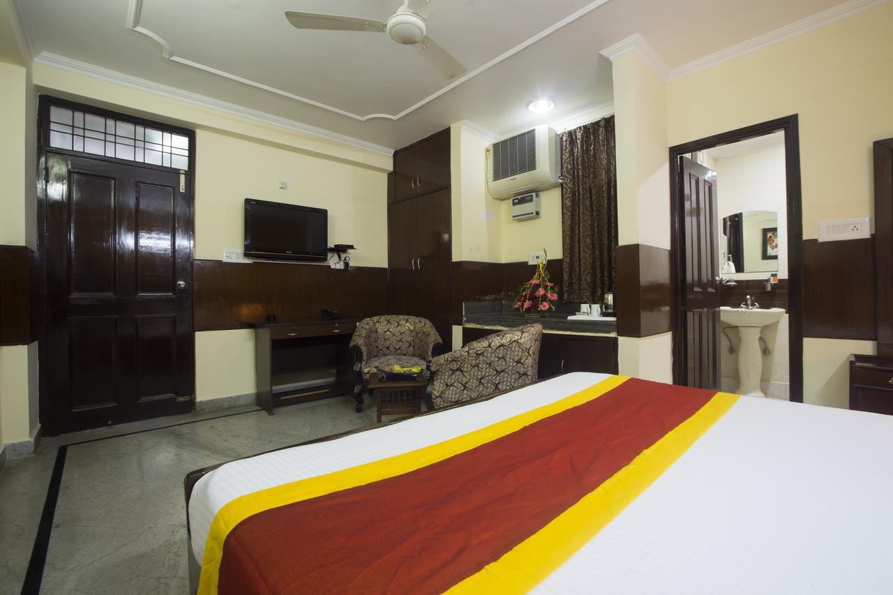 แอร์พอร์ต โฮเต็ล โอลีฟ แอนด์ บลู Hotel นิวเดลี ภายนอก รูปภาพ
