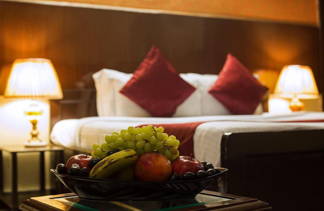 แอร์พอร์ต โฮเต็ล โอลีฟ แอนด์ บลู Hotel นิวเดลี ภายนอก รูปภาพ