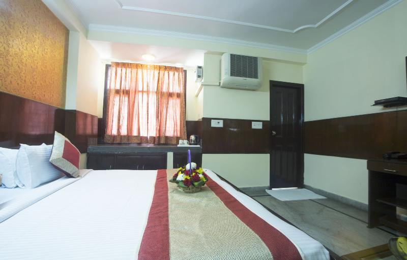 แอร์พอร์ต โฮเต็ล โอลีฟ แอนด์ บลู Hotel นิวเดลี ภายนอก รูปภาพ